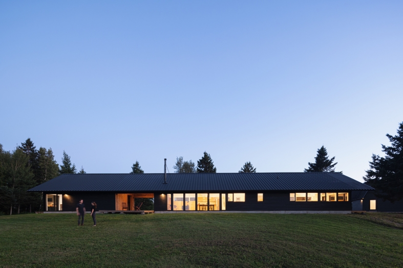 Caribou Point Studio design by Peter Braithwaite Studio #architecture