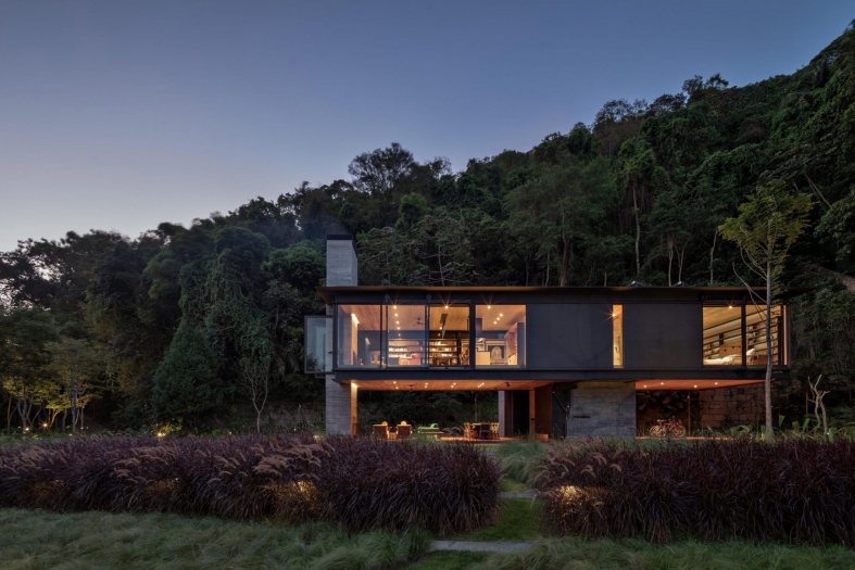 Rio House design by Olson Kundig