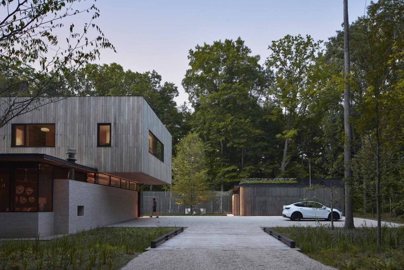 Meadow Lane Retreat design by Wheeler Kearns Architects