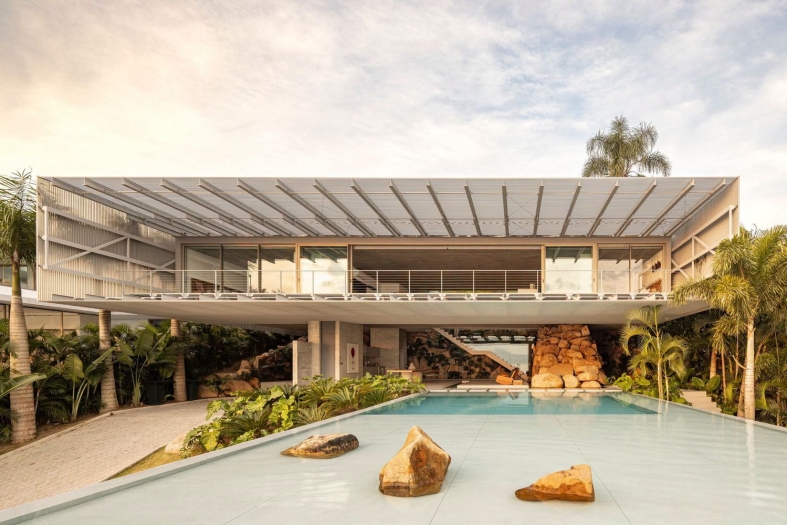 Ponte House design by TETRO Arquitetura