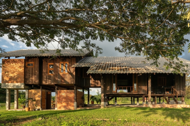Raintree Lane Farm House design by Yangnar Studio