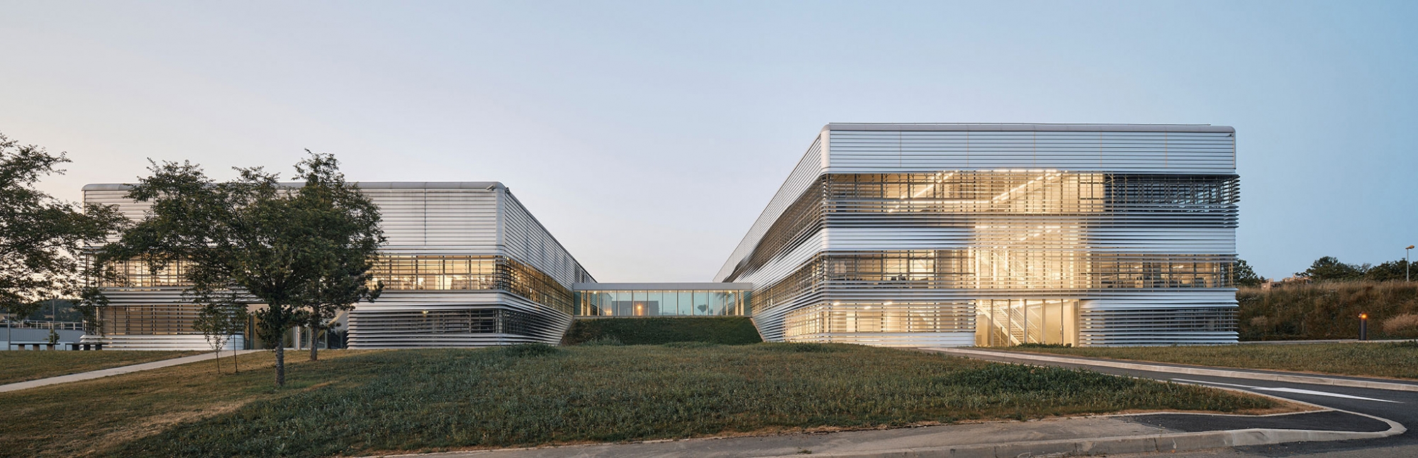 The new manufacturing unit at Sophysa design by Métra + Associés