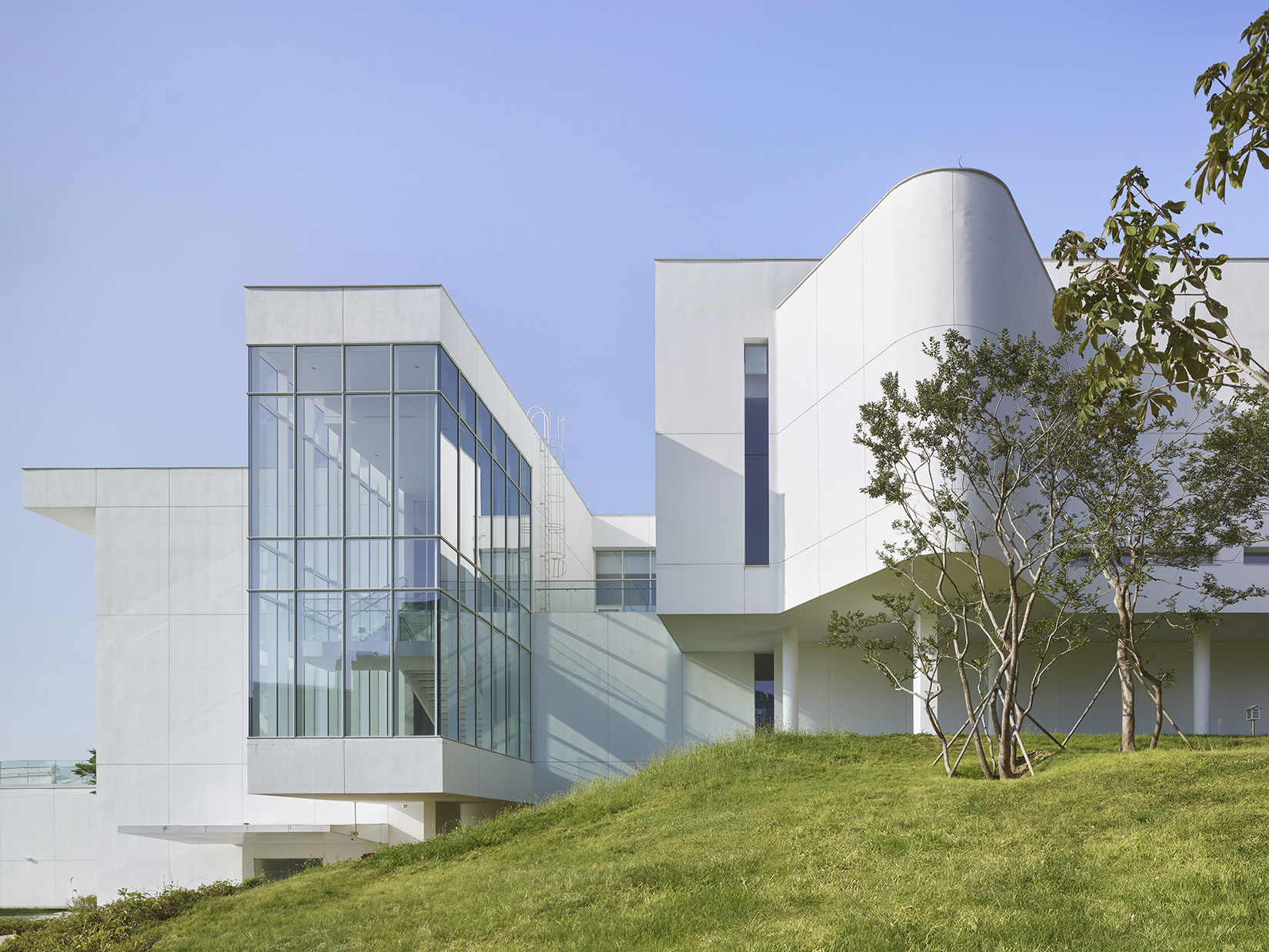 The Sorol Art Museum design by Meier Architects